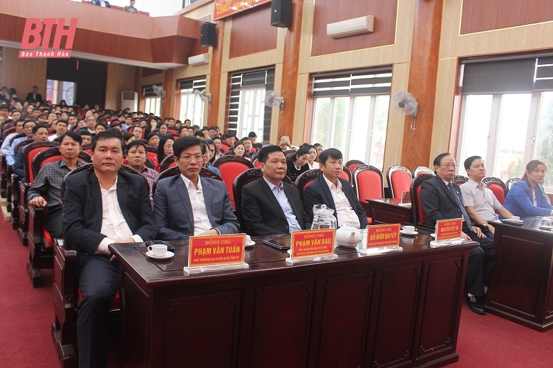 Sôi nổi Hội báo Xuân Giáp Thìn 2024 tại huyện Hoằng Hóa