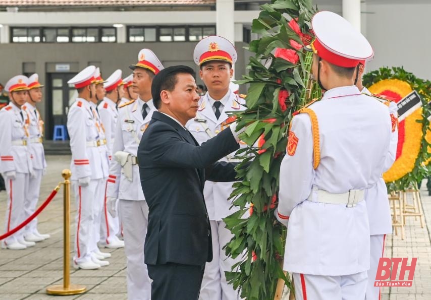 Đoàn đại biểu tỉnh Thanh Hóa viếng Tổng Bí thư Nguyễn Phú Trọng